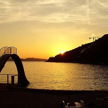 Appartamento Flora Three Bedroom Near Ragusa