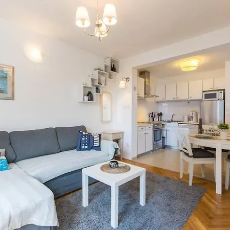 Flora Three Bedroom Near Apartamento Dubrovnik