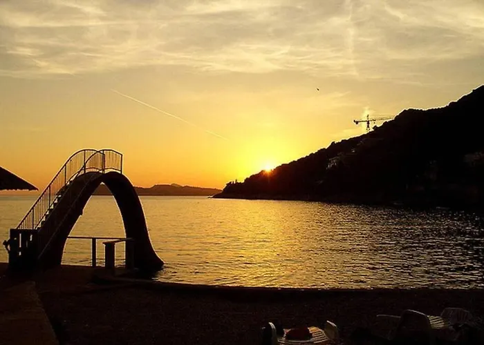 Apartamento Flora Three Bedroom Near Dubrovnik