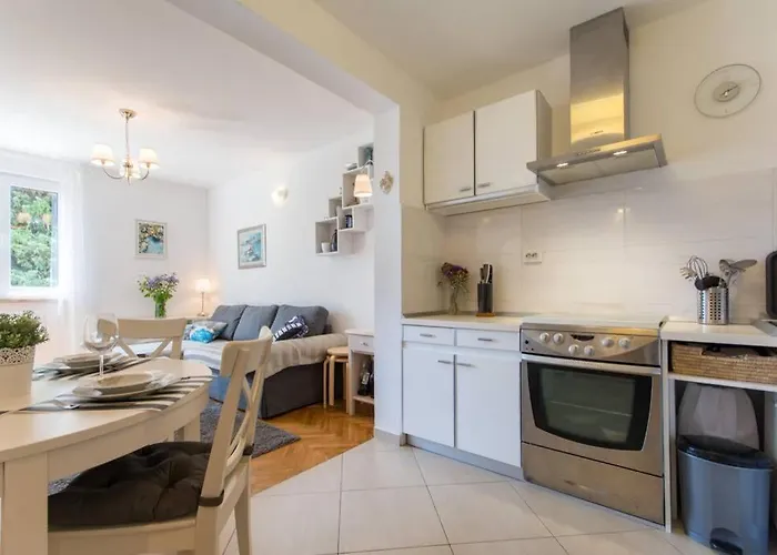 Apartment Flora Three Bedroom Near Dubrovnik