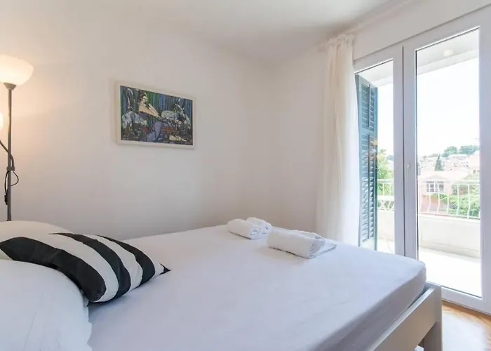 Flora Three Bedroom Near * Dubrovnik